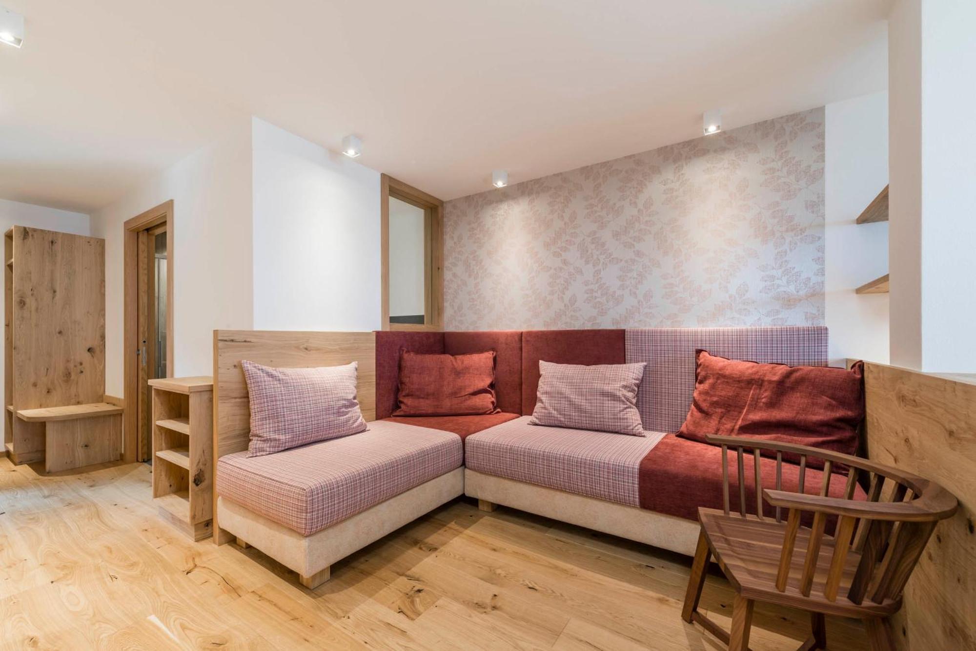 Pension Haus Tirol لايون المظهر الخارجي الصورة
