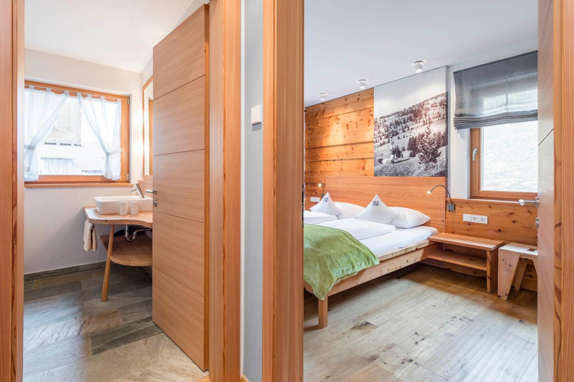 Pension Haus Tirol لايون المظهر الخارجي الصورة